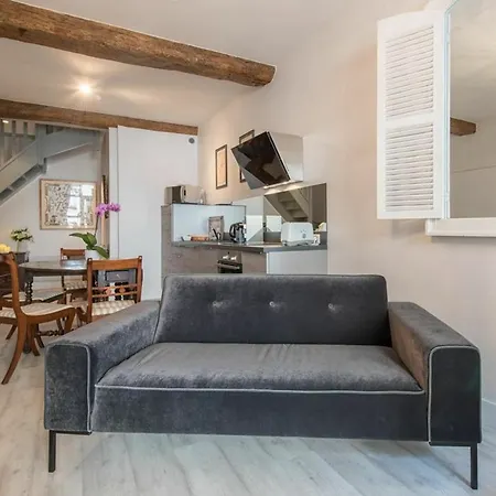 Apartamento Beautiful Duplex With 2 Bedrooms In The Center Of Beaune, Wi Beaune (Cote d'Or)